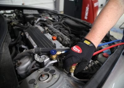 Rotary® R3AC50 | Automatic R134a AC Recovery Machine The Rotary R3AC50 R134a Automotive AC Recovery Machine is engineered for maximum speed, precision, and simplicity—<strong data-start="358" data-end="409">servicing 90% of the vehicles on the road today</strong>. Its intuitive interface automates recovery, vacuum, leak testing, and charging cycles, while the dual-fan evaporator removes over 95% of used refrigerant in 30 minutes or less. Compact and mobile, it fits easily into any bay. The system delivers ±15g (0.53 oz) charging accuracy and includes an onboard vehicle refrigerant database that auto-updates. Whether you’re upgrading outdated equipment or expanding service capacity, the R3AC50 is built to handle high-efficiency demands—<strong data-start="891" data-end="970">and includes free setup and training by a factory-trained Rotary technician</strong>, so your team can hit the ground running.